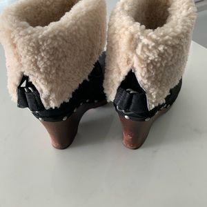 UGG BOOTIES